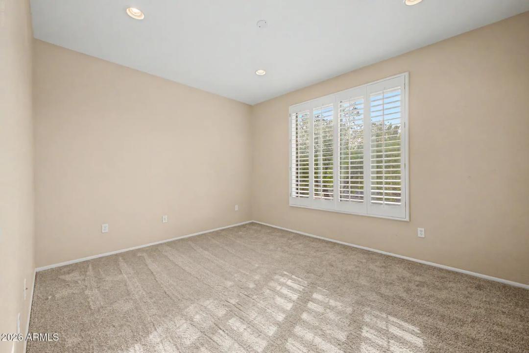 Real Estate Picture 13