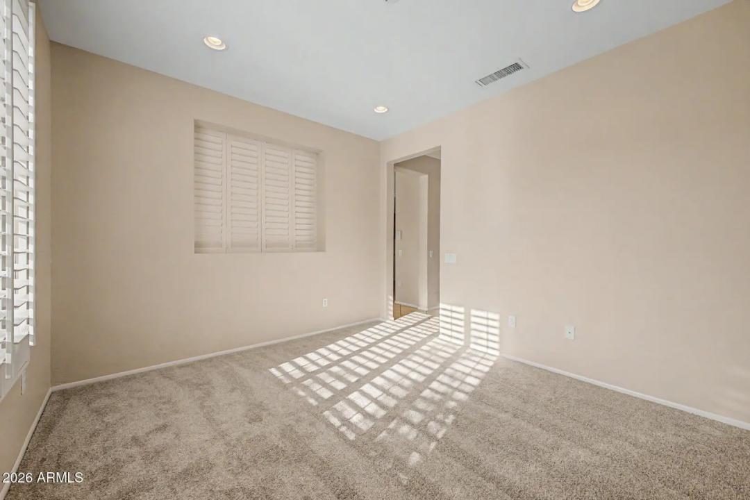 Real Estate Picture 15