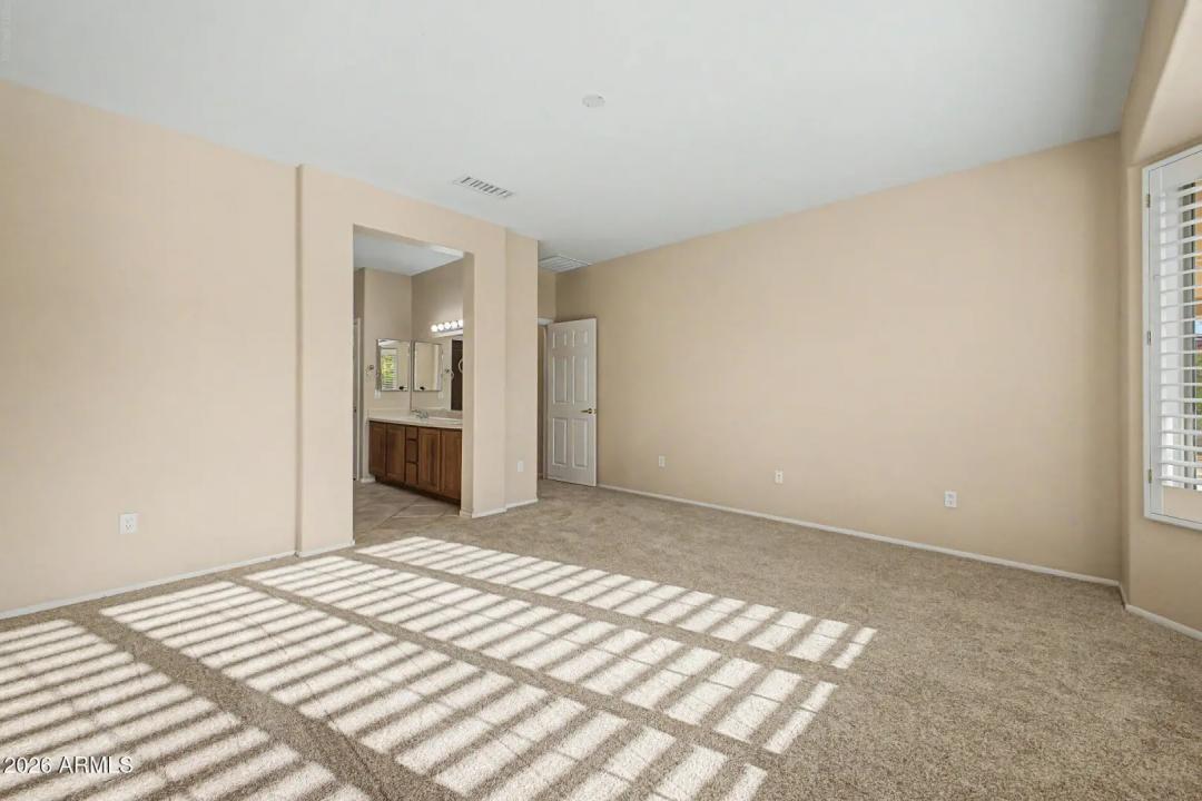 Real Estate Picture 17