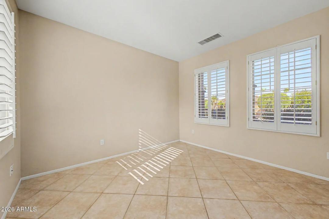 Real Estate Picture 22