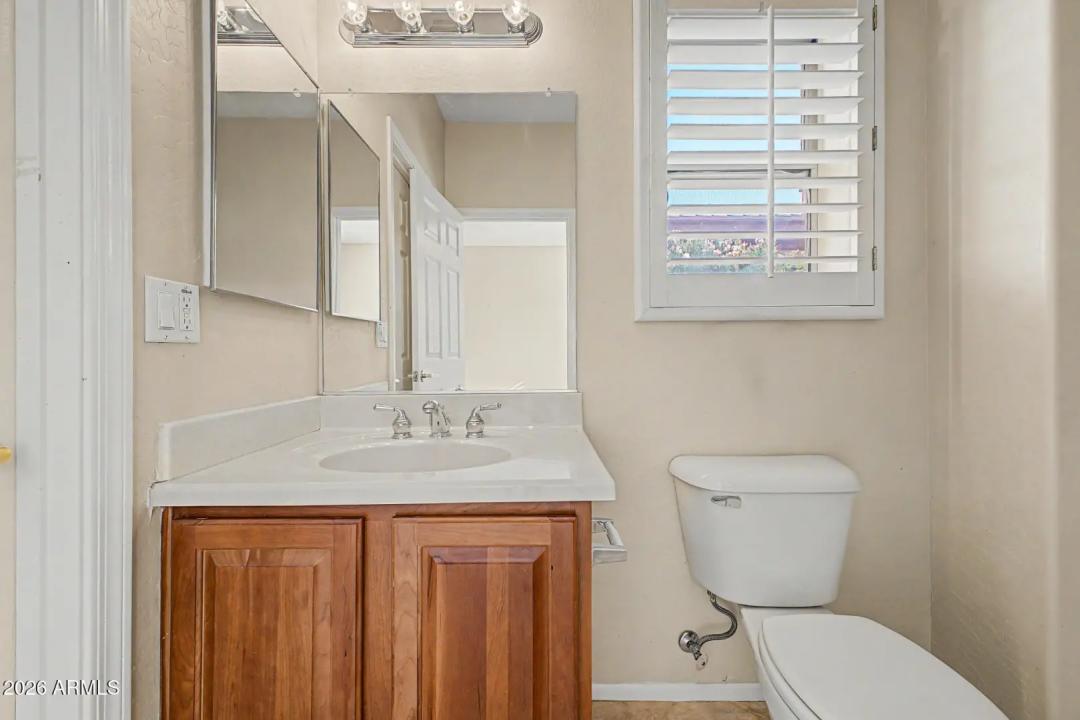 Real Estate Picture 24
