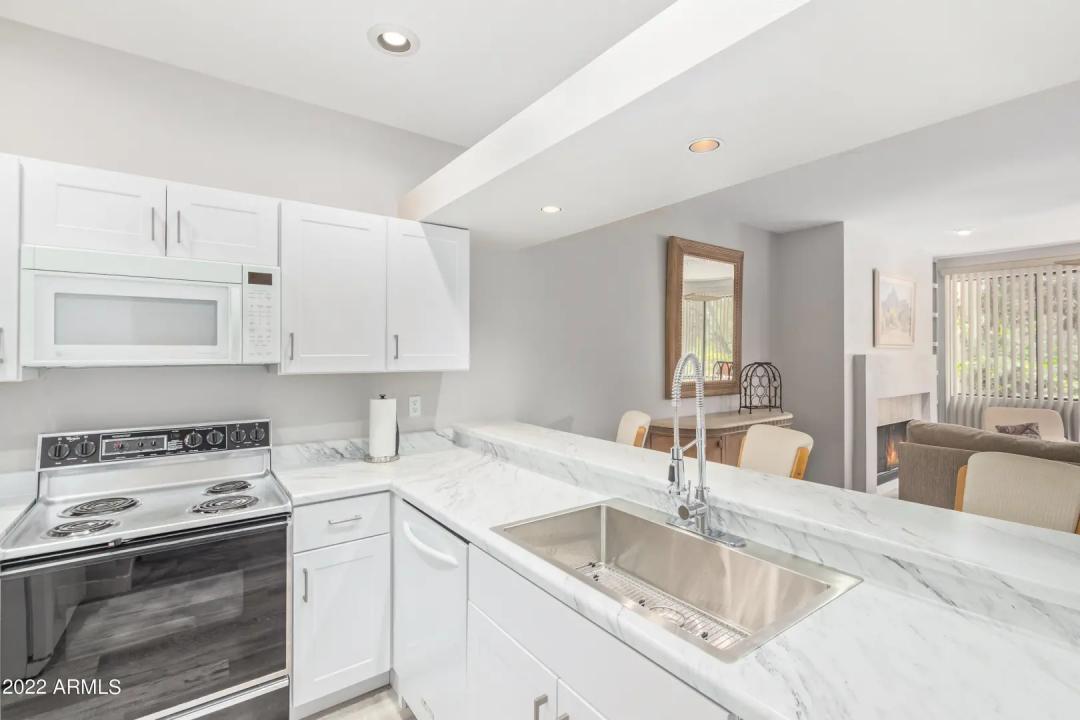 Real Estate Picture 6