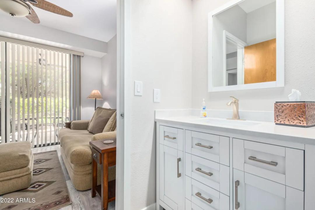 Real Estate Picture 8