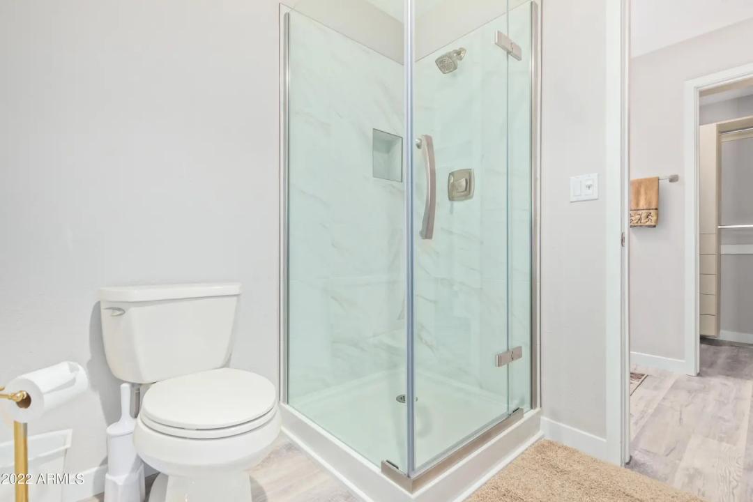 Real Estate Picture 13