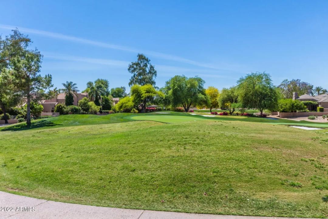 Real Estate Picture 15