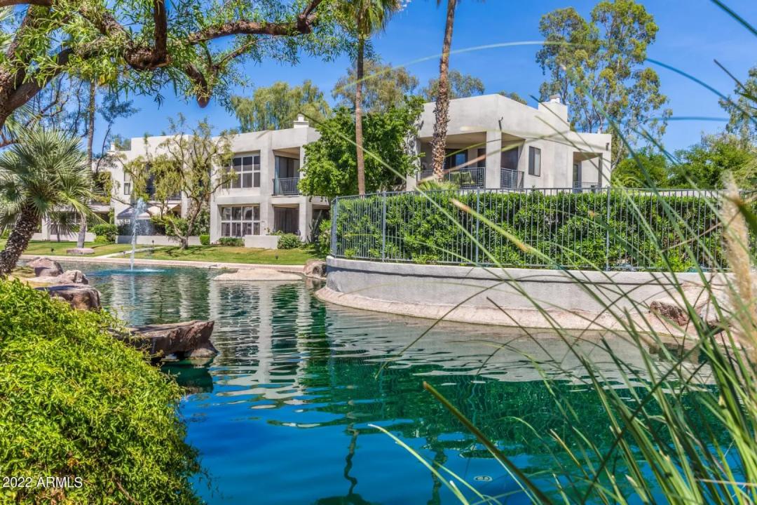 Real Estate Picture 16