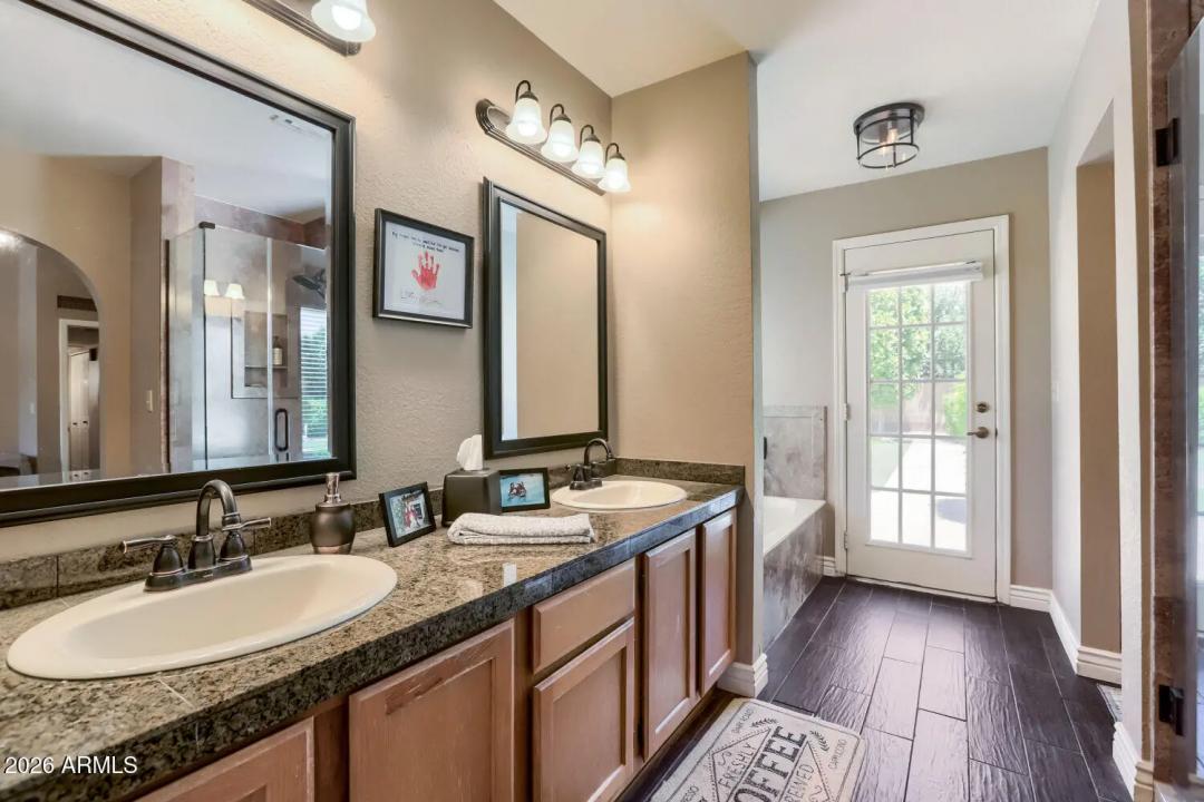Real Estate Picture 6