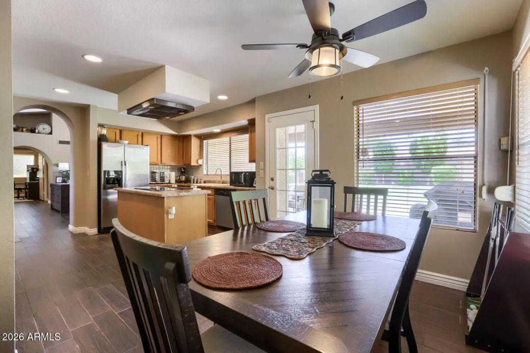 Real Estate Picture 11