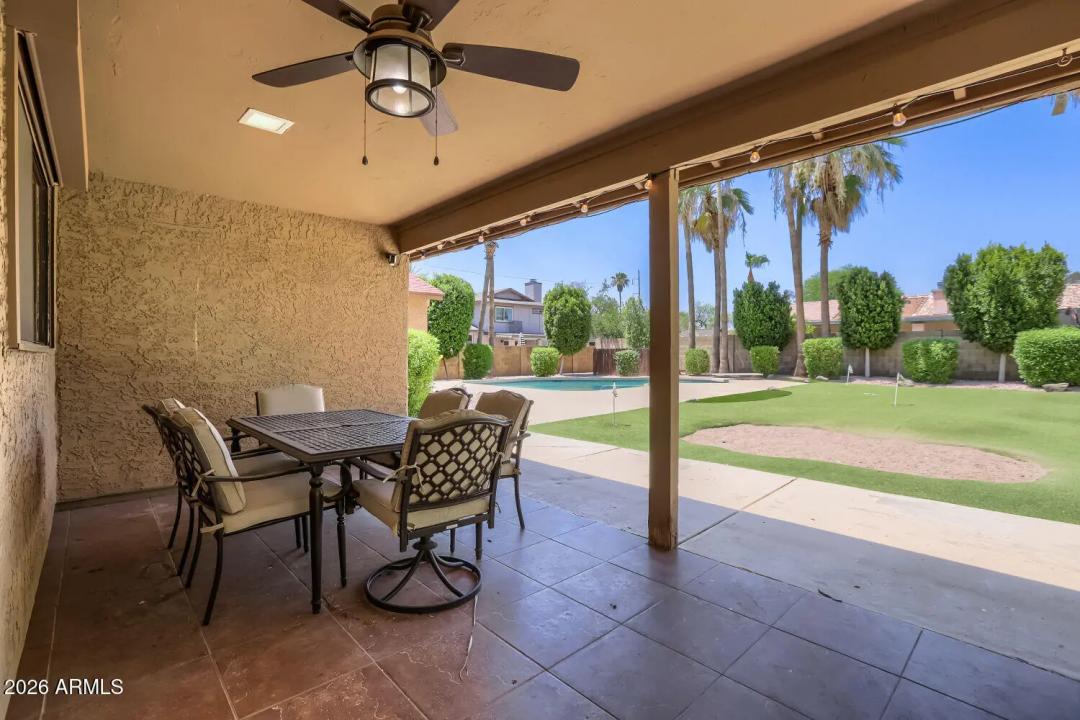 Real Estate Picture 12