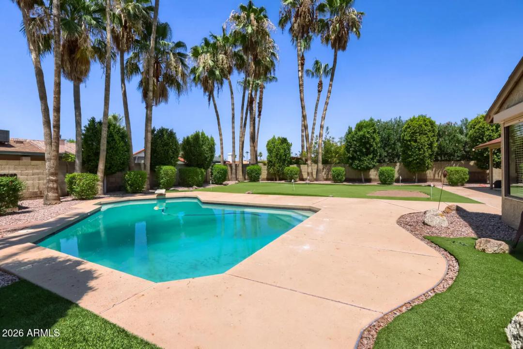 Real Estate Picture 13