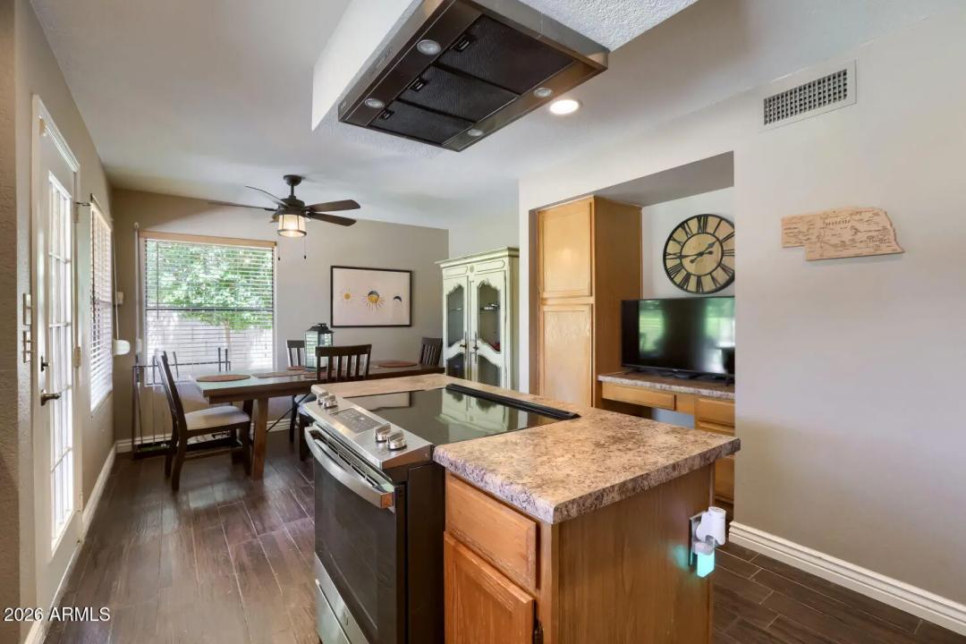 Real Estate Picture 13