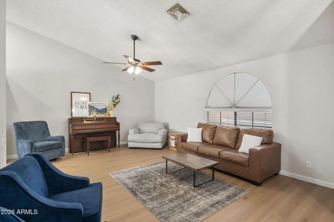 Real Estate Picture 2