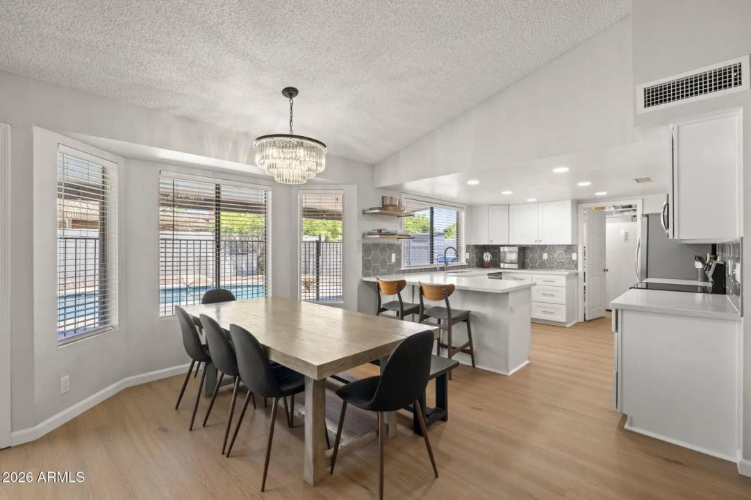 Real Estate Picture 6