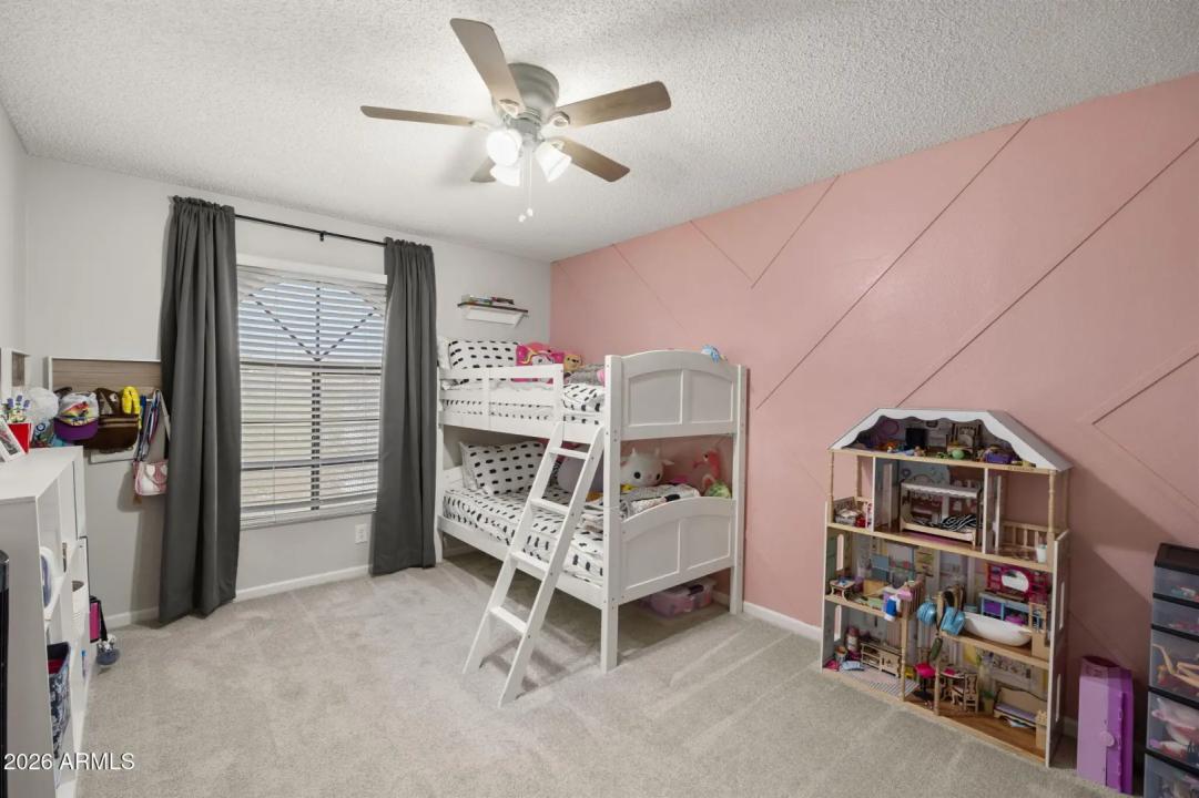 Real Estate Picture 17