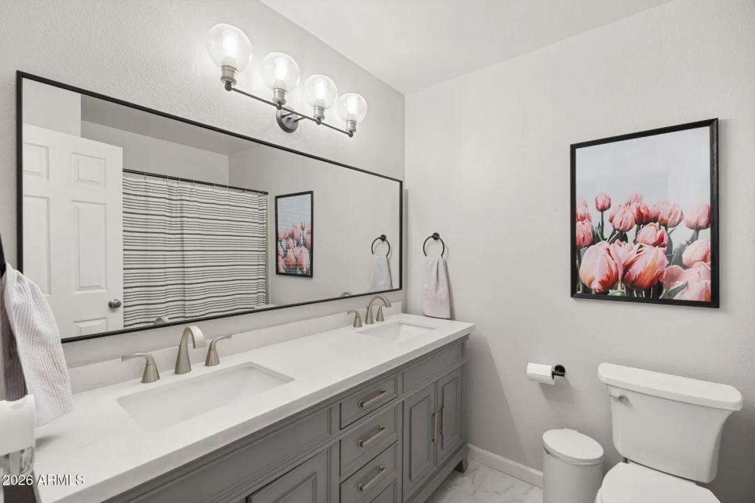 Real Estate Picture 16