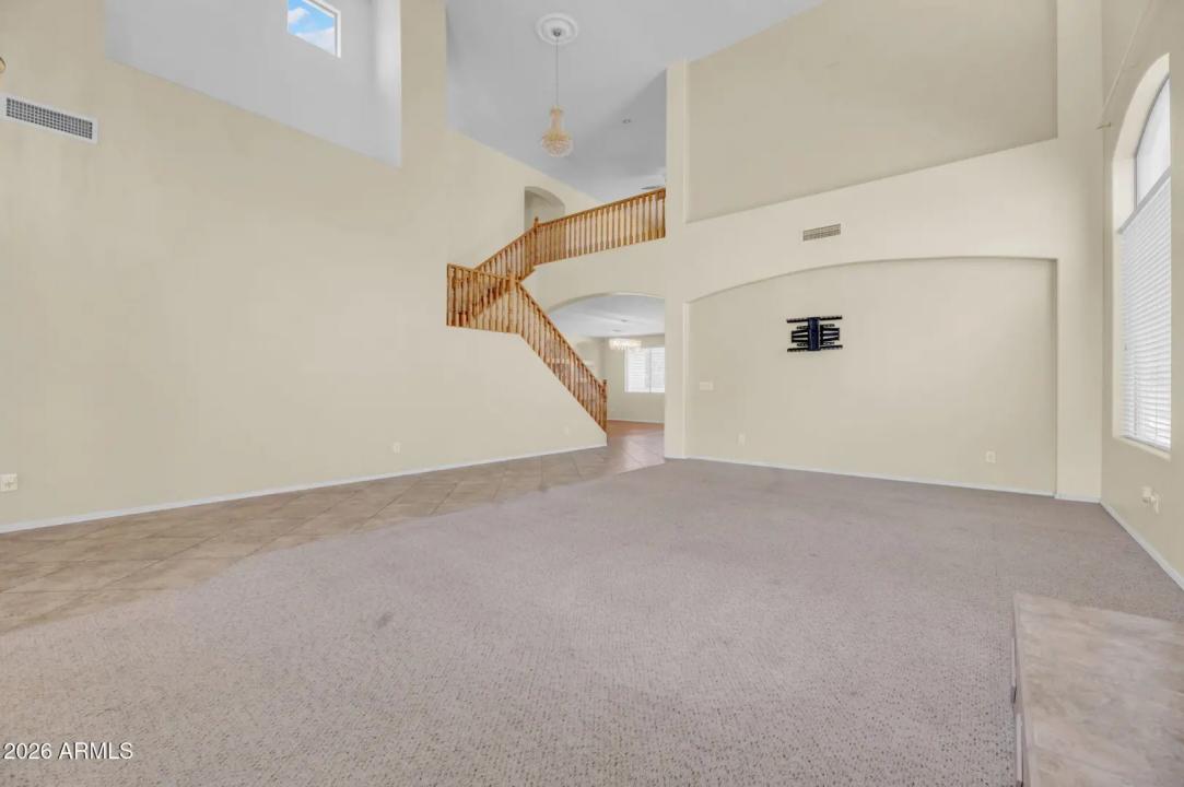 Real Estate Picture 5