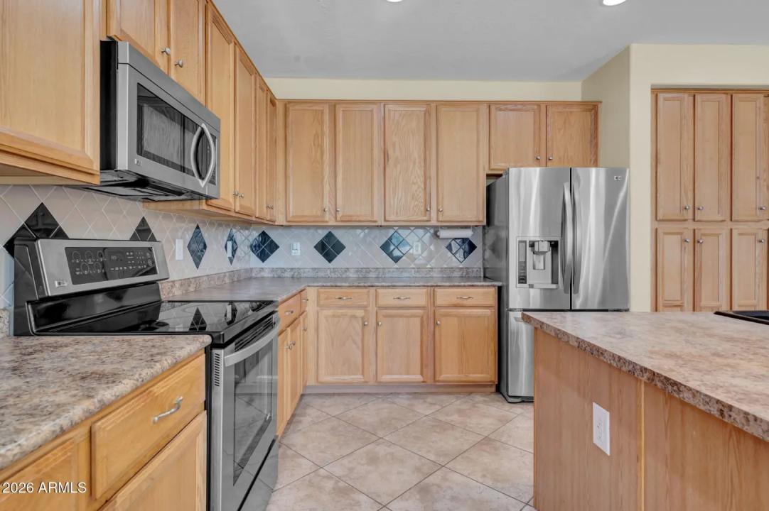 Real Estate Picture 10