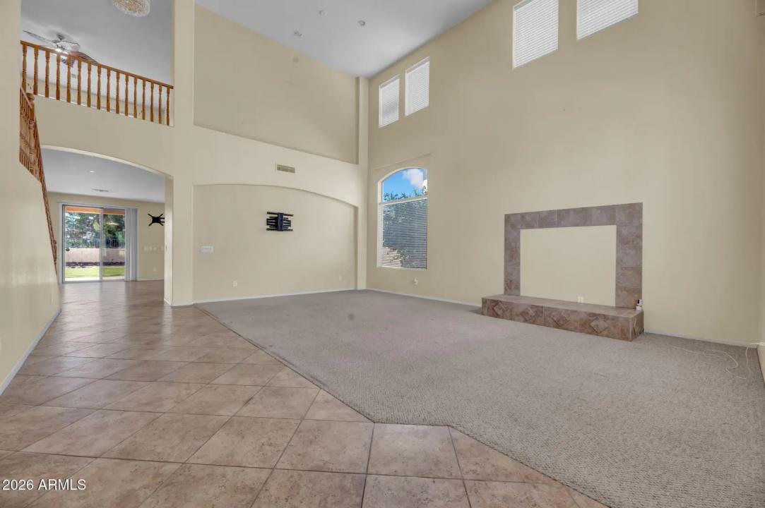 Real Estate Picture 4