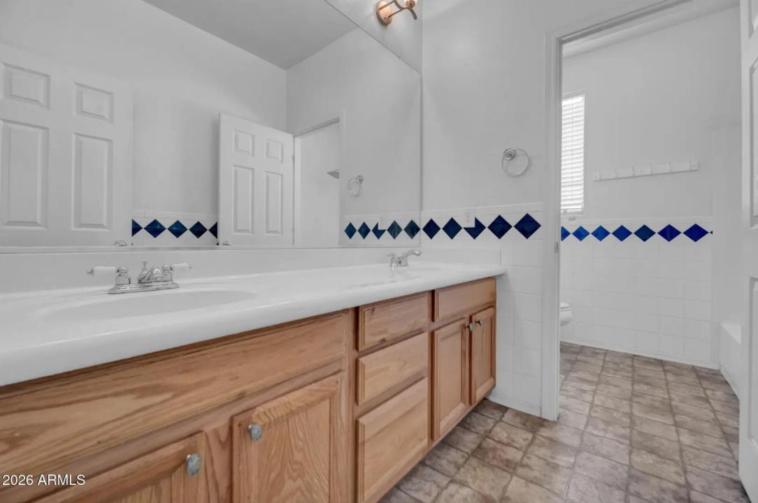 Real Estate Picture 23
