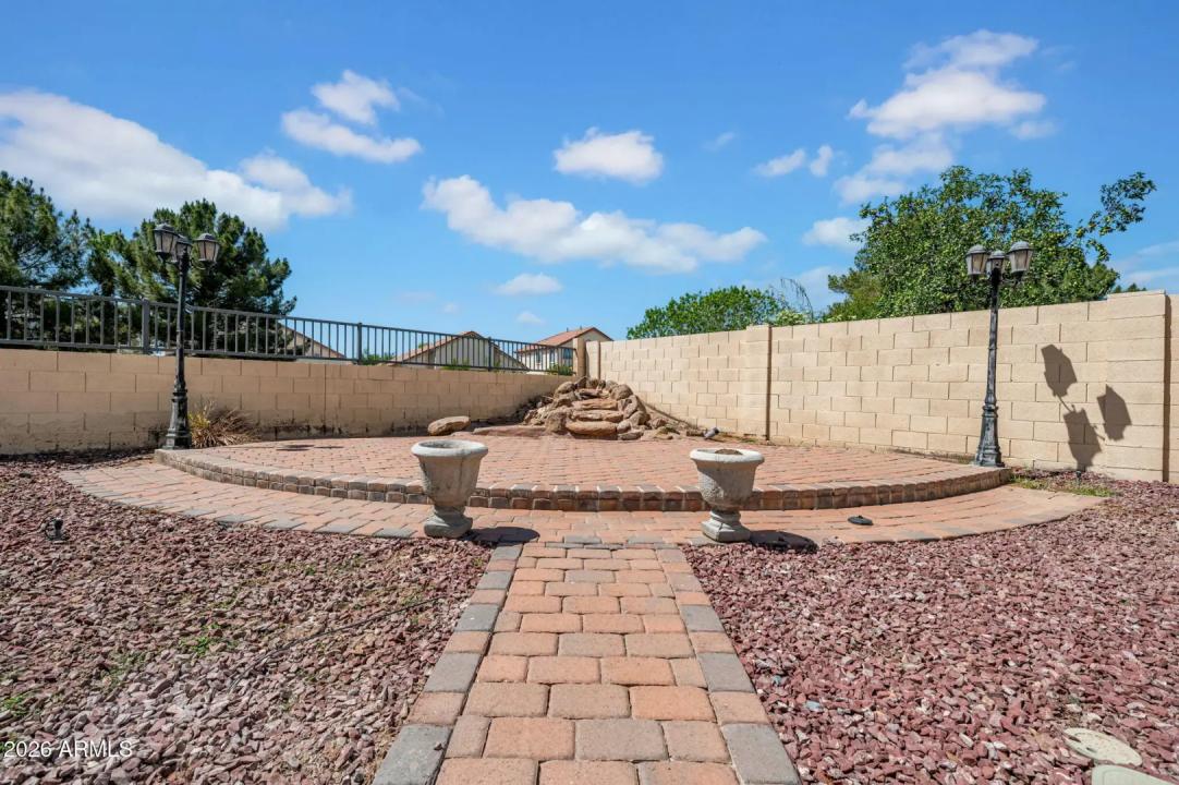Real Estate Picture 30