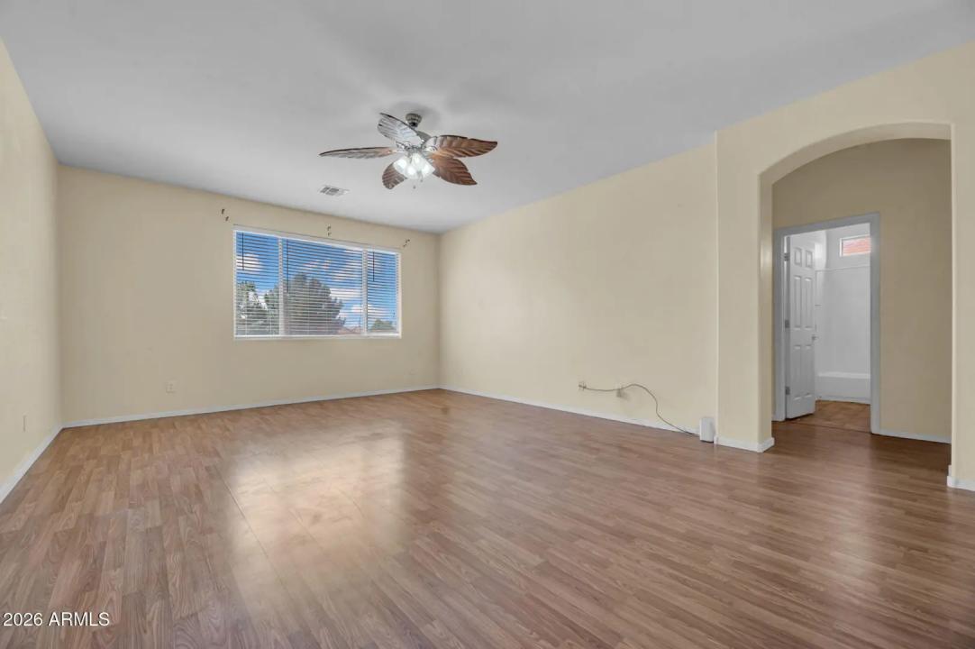Real Estate Picture 21