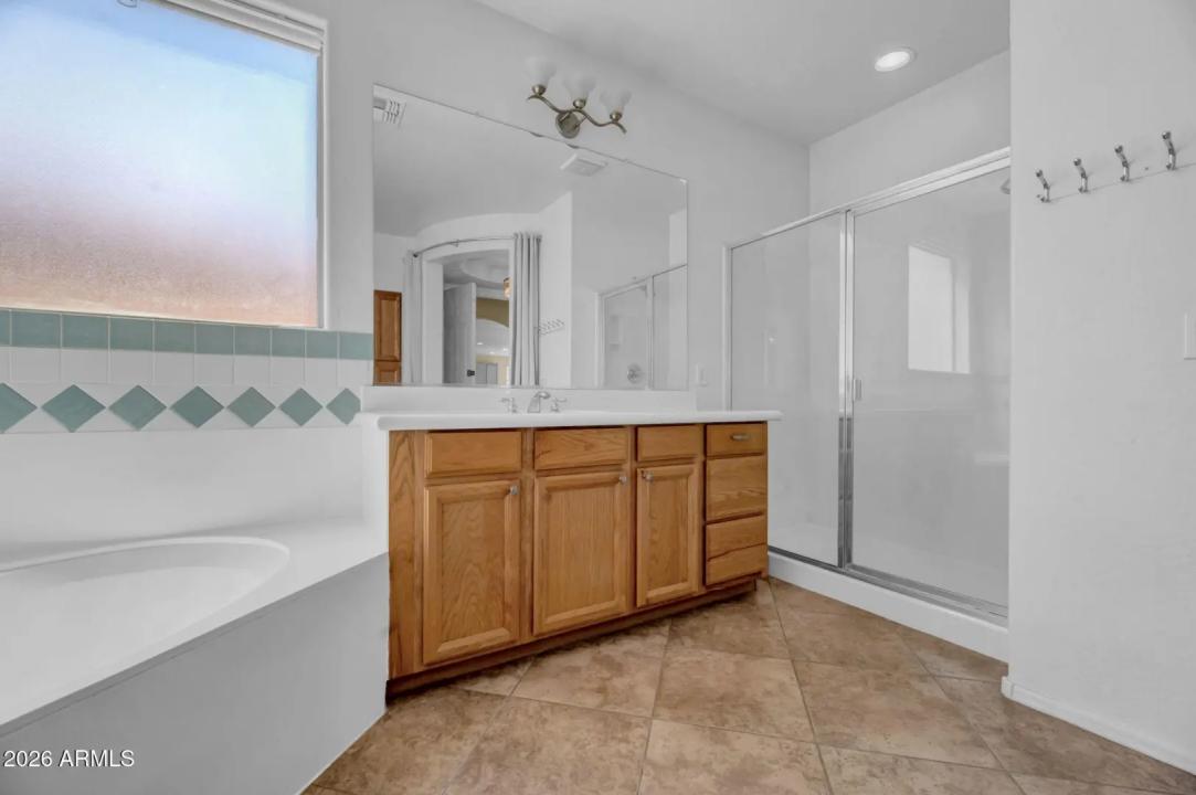 Real Estate Picture 18