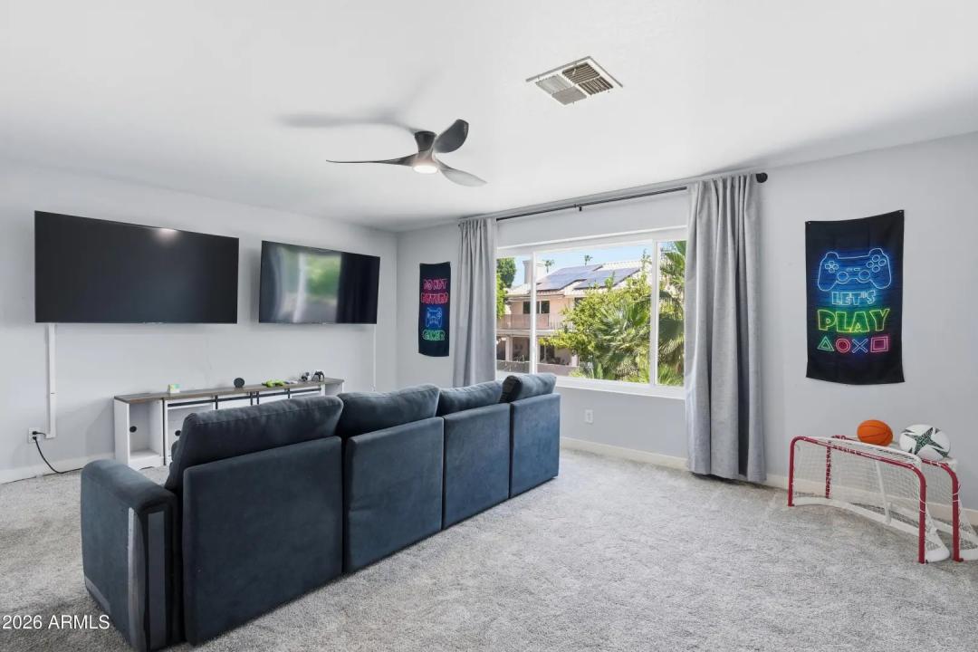 Real Estate Picture 32