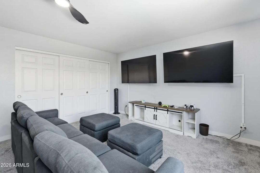 Real Estate Picture 33
