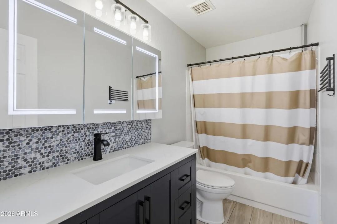 Real Estate Picture 42