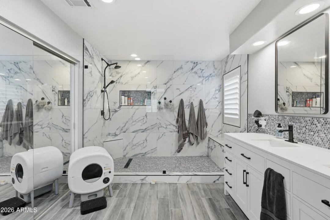 Real Estate Picture 27