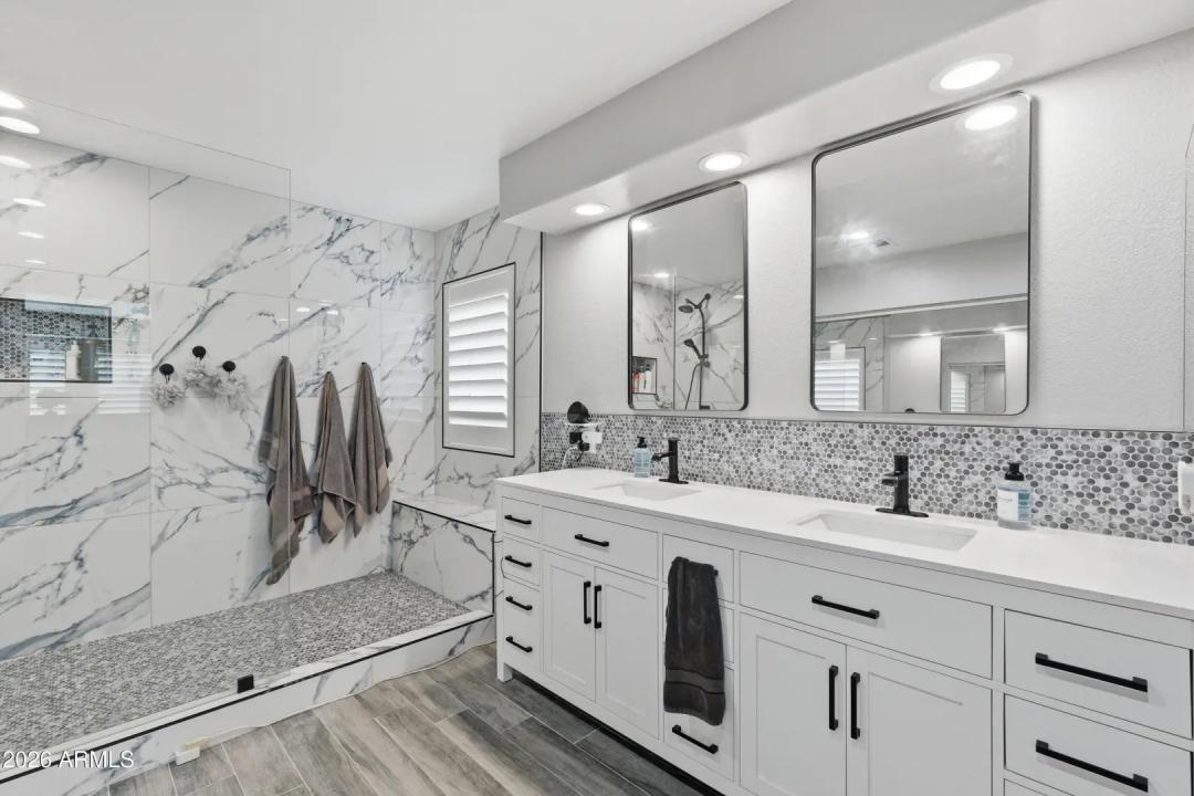 Real Estate Picture 28