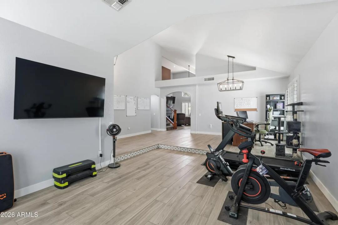 Real Estate Picture 13