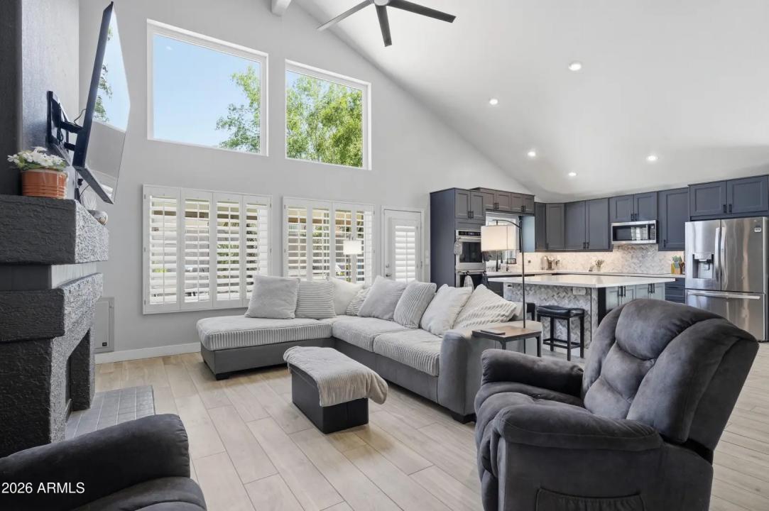 Real Estate Picture 17