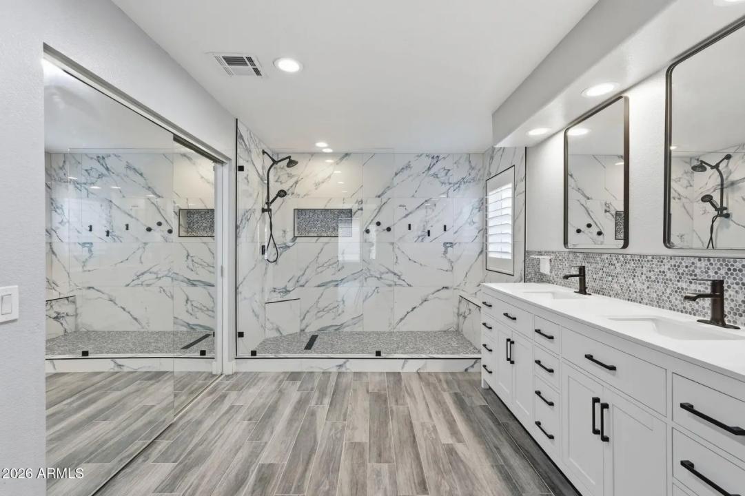 Real Estate Picture 32