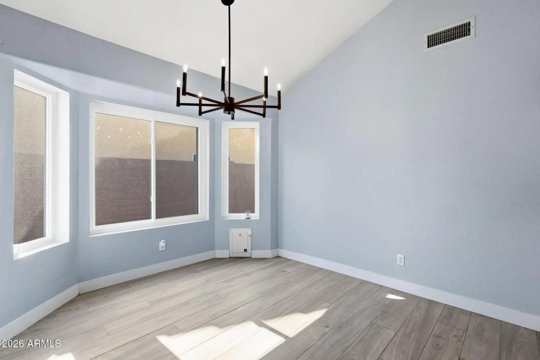 Real Estate Picture 21
