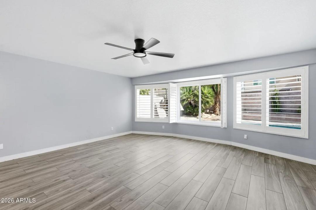 Real Estate Picture 30