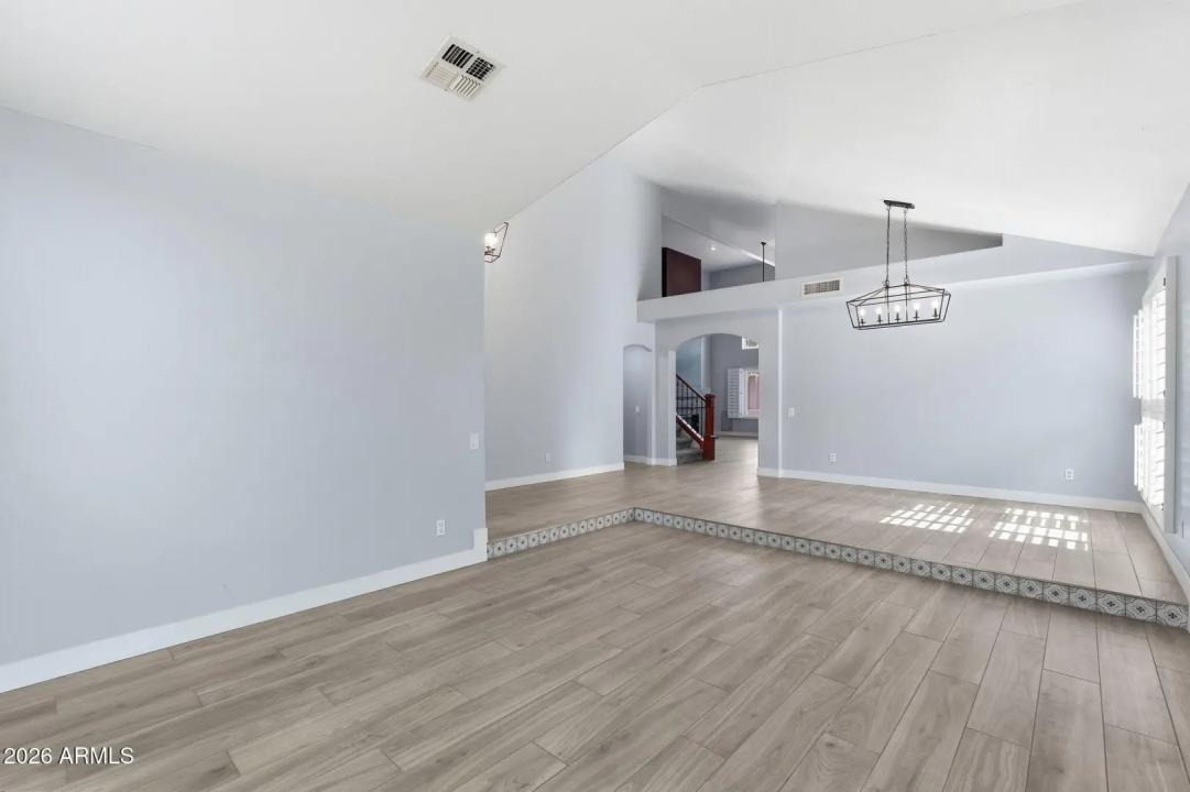 Real Estate Picture 13