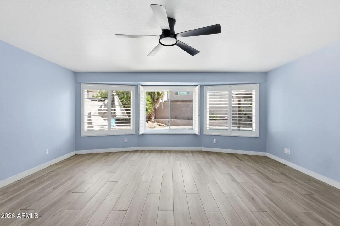 Real Estate Picture 28