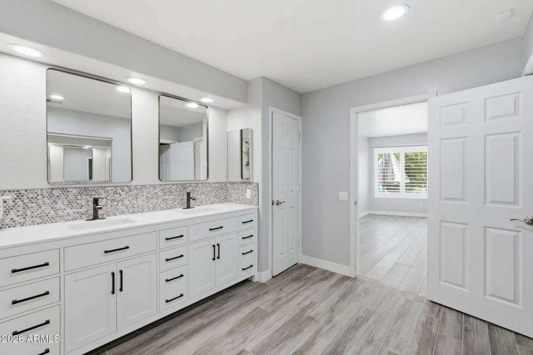 Real Estate Picture 29