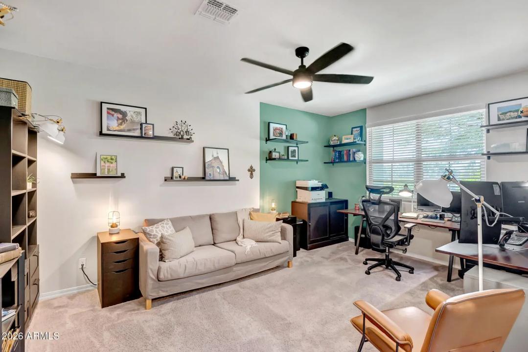 Real Estate Picture 5
