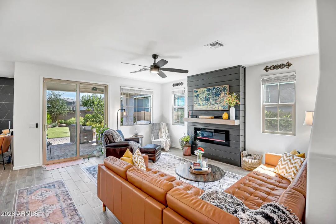 Real Estate Picture 6