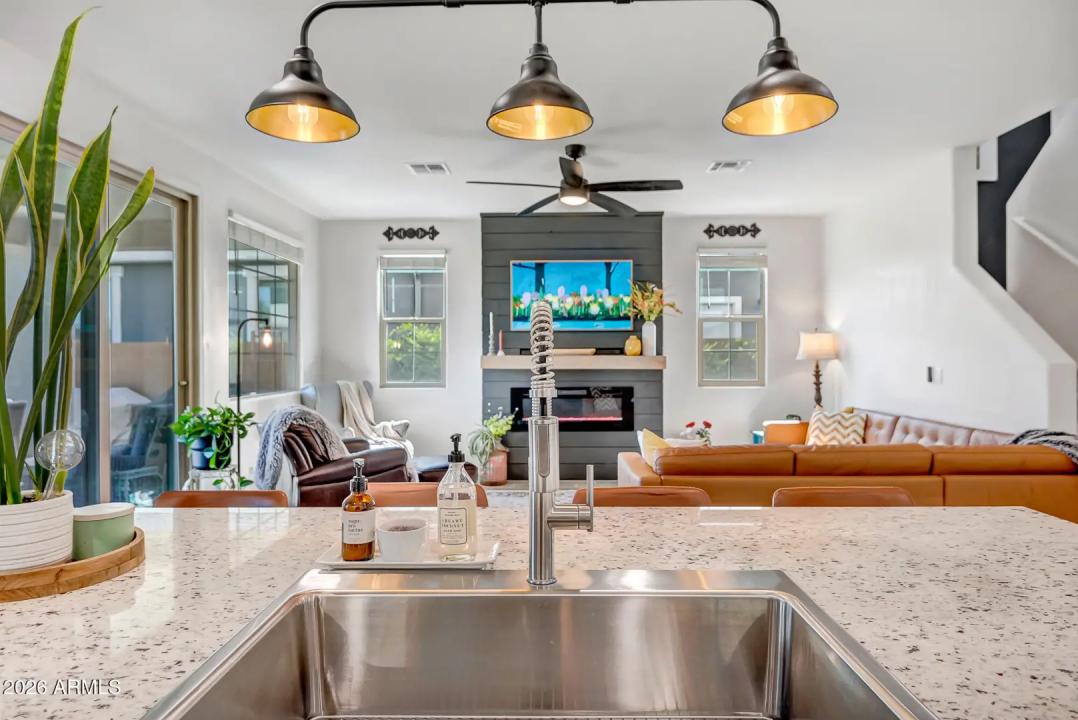 Real Estate Picture 15