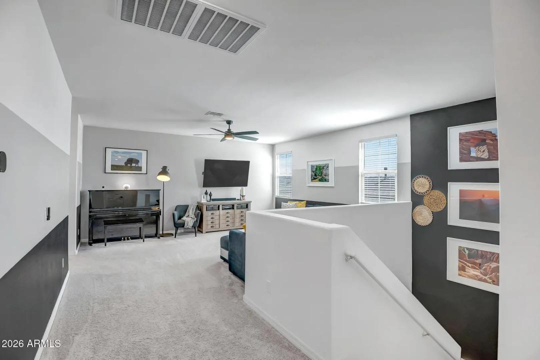 Real Estate Picture 23