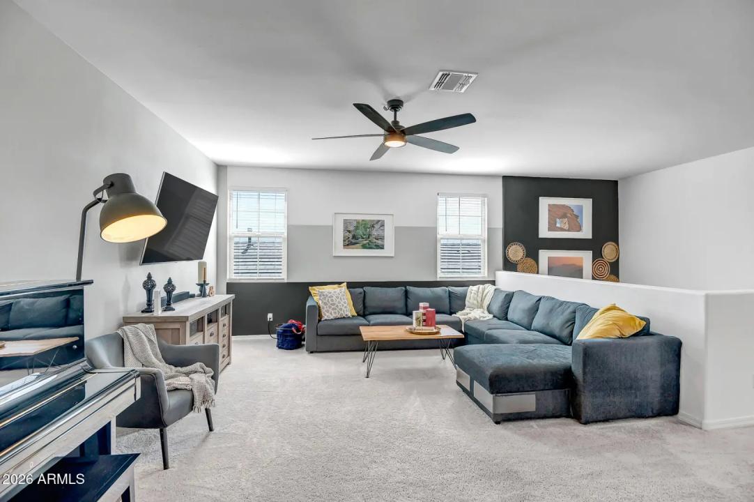 Real Estate Picture 24