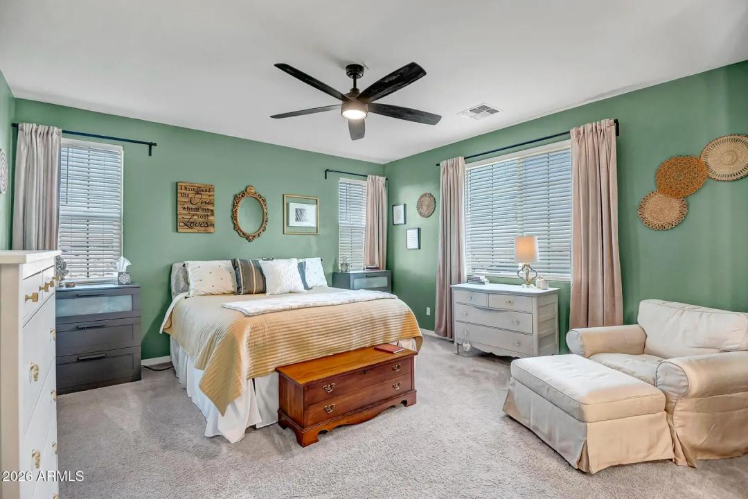 Real Estate Picture 25