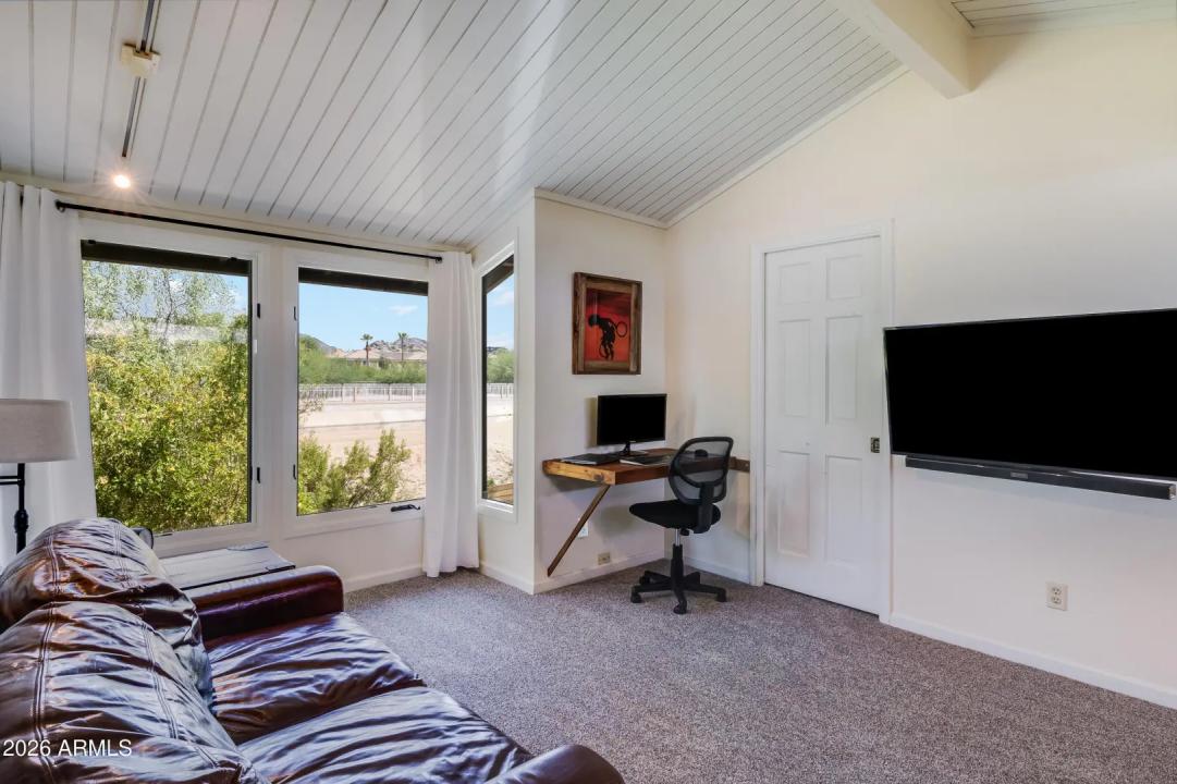 Real Estate Picture 20