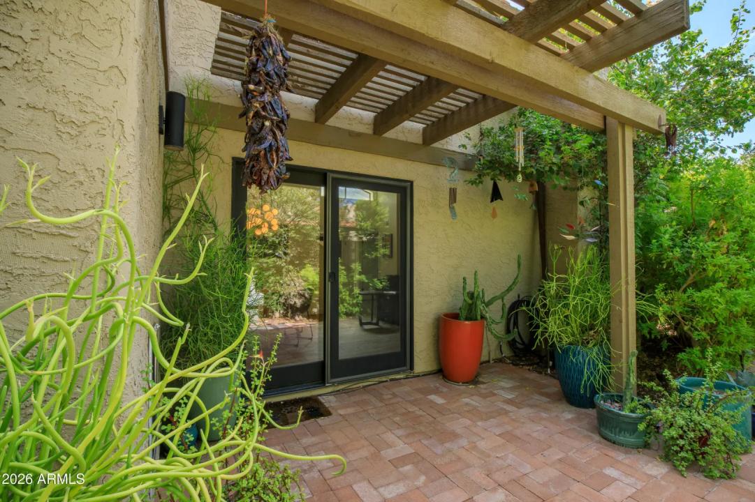 Real Estate Picture 32