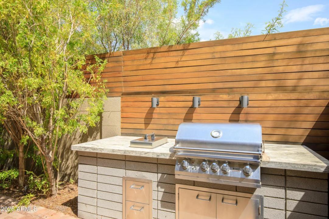 Real Estate Picture 30