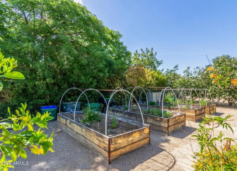 Real Estate Picture 43