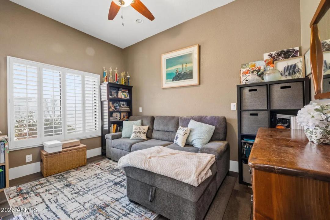 Real Estate Picture 22